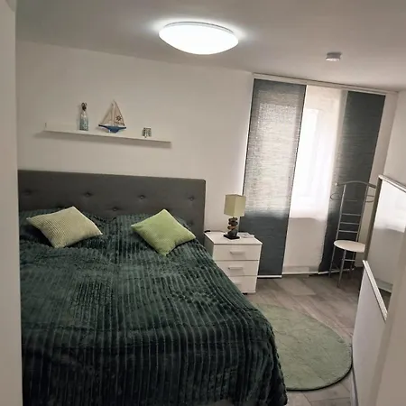 Feriehus Altstadthaus Mit Sauna, 2 Etagen, Fuer 5 Personen